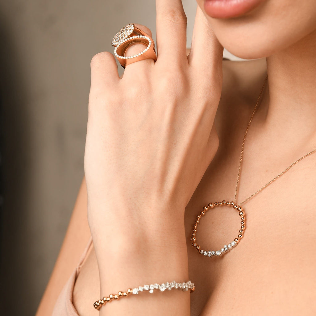 Elise Bangle